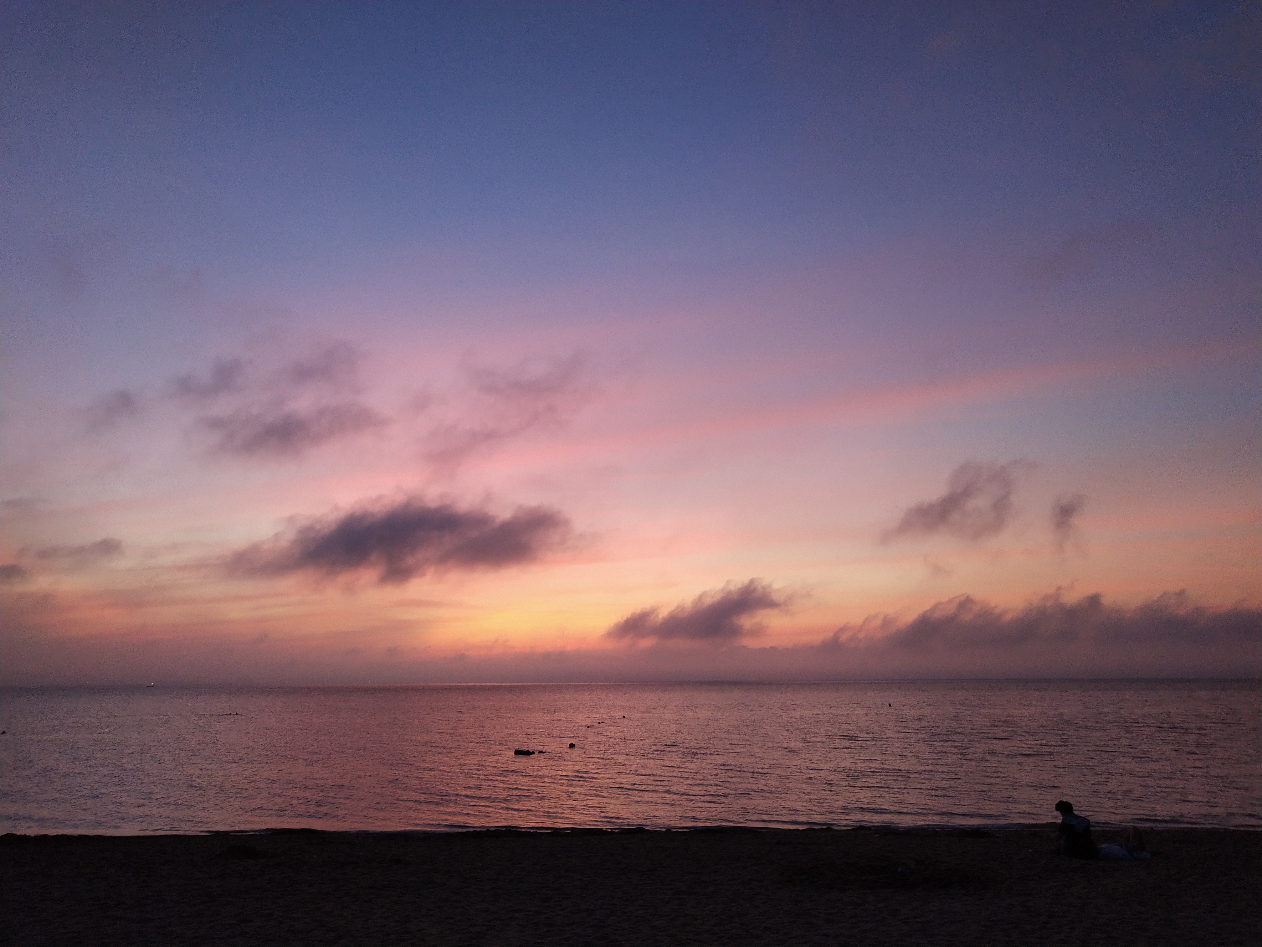 海边日出